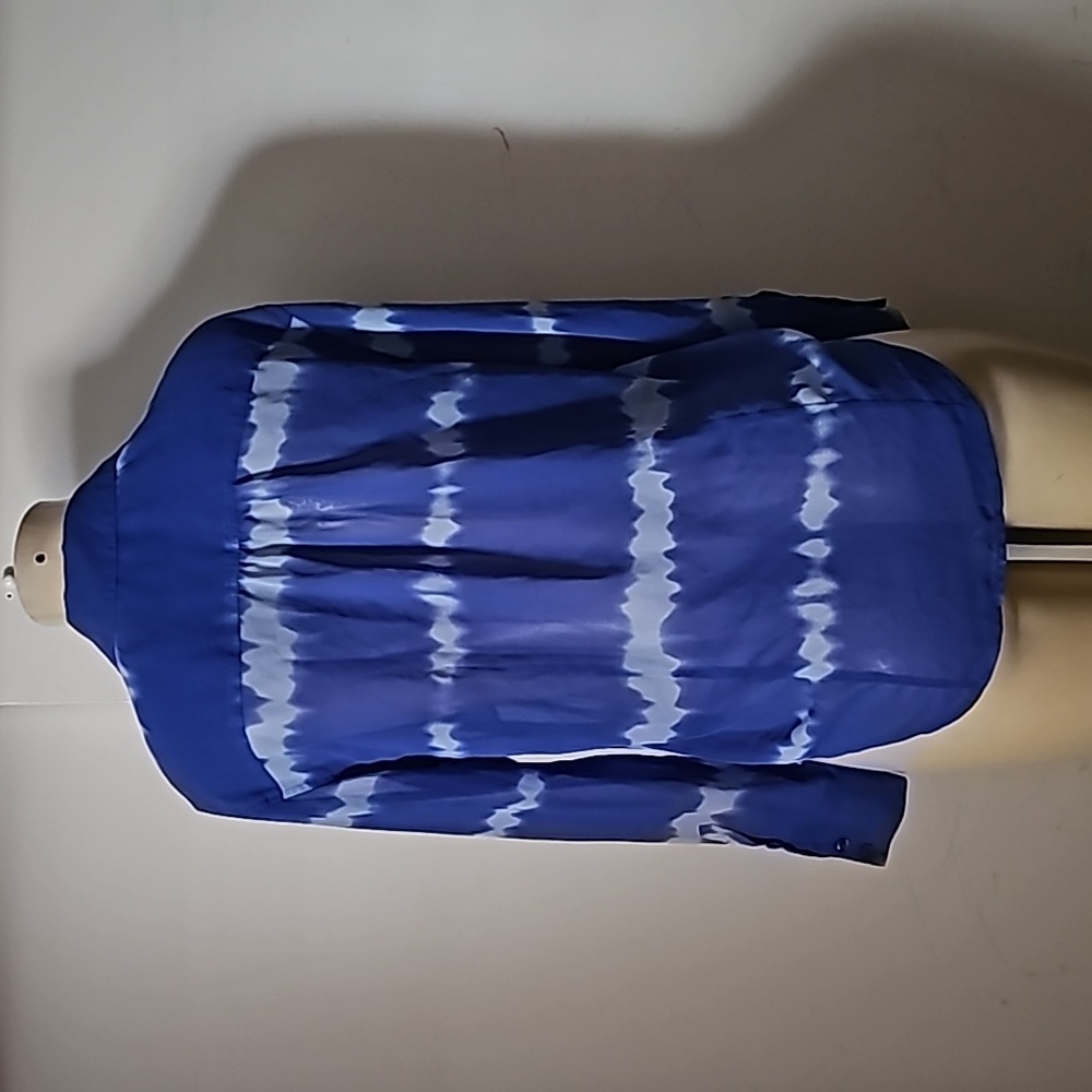 Size medium blouses bundle - Picture 4 of 7